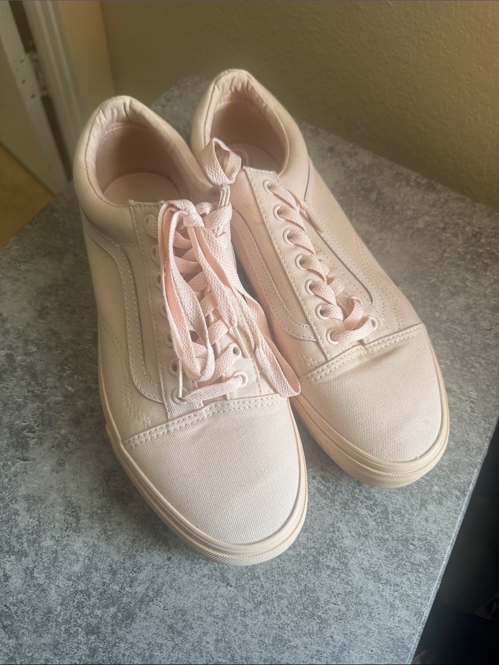 Vans Low-Top Canvas Sneakers - Light Pink